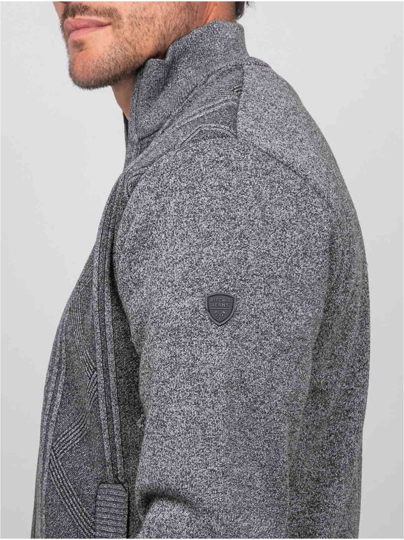Chaqueta de punto con cremallera, cuello alto y motivo geométrico lideral Gris - Kiabi