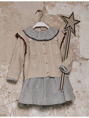 Chaqueta de punto con croché y volantes B&S