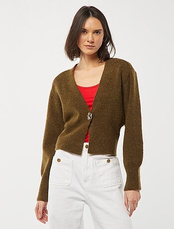 Chaqueta de punto de canalé con botón dorado
