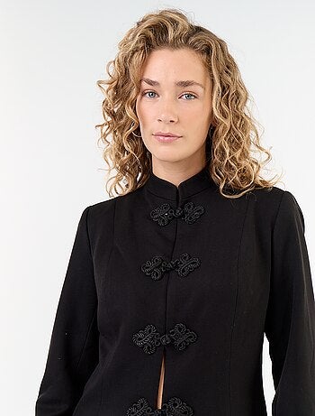 Chaqueta de traje con detalle el en cierre