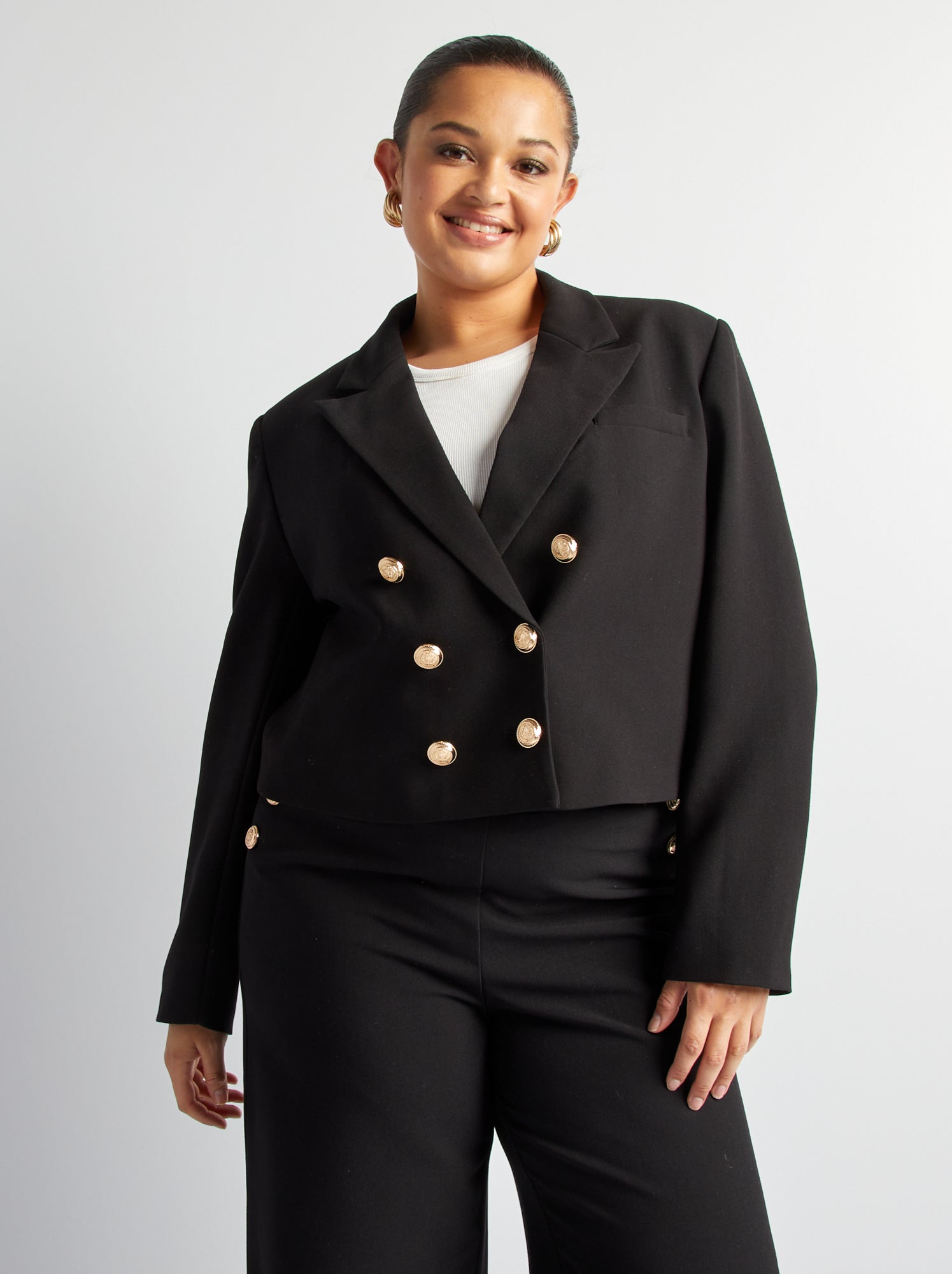 Chaqueta De Traje Cropped Negro Tallas Grandes Mujer 35 00 Kiabi Chaqueta De Traje Cropped Negro Tallas Grandes Mujer 35 00 Kiabi