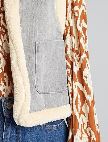 Chaqueta efecto borreguito