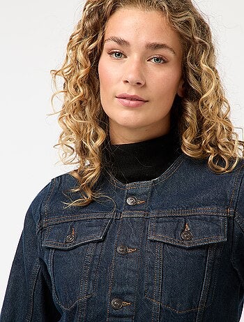 Chaqueta entallada de denim crudo