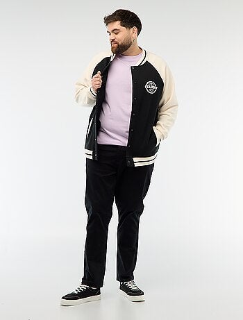 Chaqueta estilo universitario mangas raglán