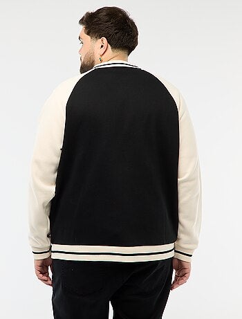 Chaqueta estilo universitario mangas raglán