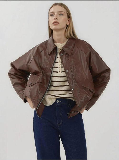 Chaqueta extragrande de piel sintética con bolsillos hiccup - Kiabi Chaqueta extragrande de piel sintética con bolsillos hiccup - Kiabi