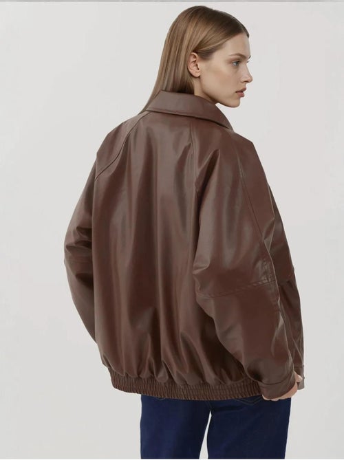 Chaqueta extragrande de piel sintética con bolsillos hiccup - Kiabi Chaqueta extragrande de piel sintética con bolsillos hiccup - Kiabi