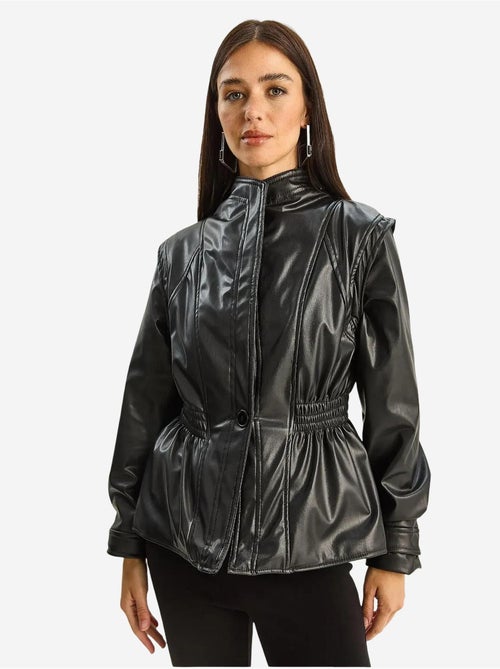 Chaqueta extragrande de piel sintética con cuello con cremallera lucci - Kiabi Chaqueta extragrande de piel sintética con cuello con cremallera lucci - Kiabi
