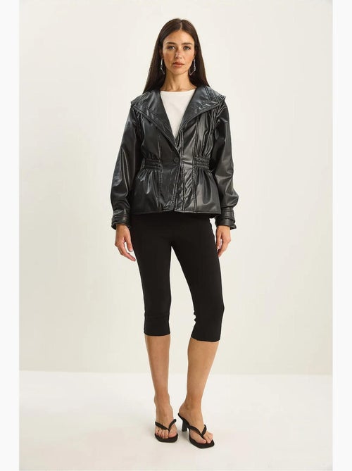 Chaqueta extragrande de piel sintética con cuello con cremallera lucci - Kiabi Chaqueta extragrande de piel sintética con cuello con cremallera lucci - Kiabi