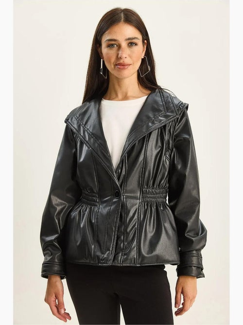 Chaqueta extragrande de piel sintética con cuello con cremallera lucci - Kiabi Chaqueta extragrande de piel sintética con cuello con cremallera lucci - Kiabi