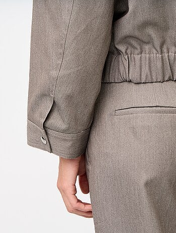Chaqueta fluida con cremallera