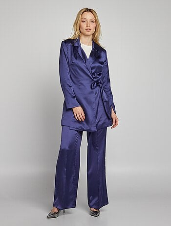 Chaqueta larga de raso