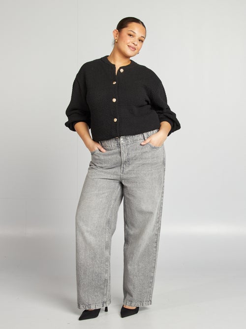 Chaqueta lisa gruesa con botones dorados - Kiabi