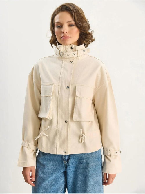 Chaqueta oversize de algodón gabardina con cierre de botones lucci - Kiabi Chaqueta oversize de algodón gabardina con cierre de botones lucci - Kiabi