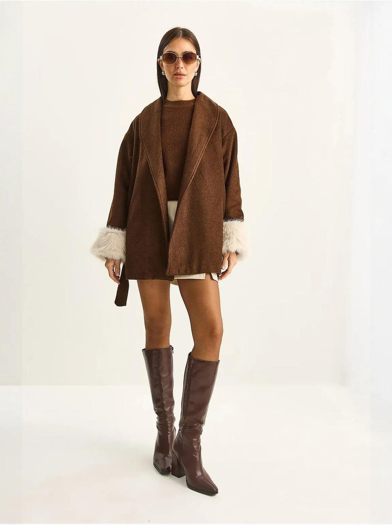 Chaqueta oversize de fieltro con cuello chal y puños de pelo sintético lucci Marrón chocolate - Kiabi