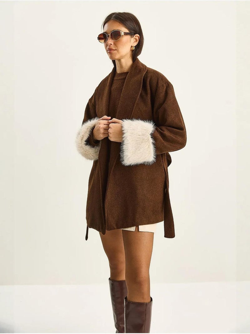 Chaqueta oversize de fieltro con cuello chal y puños de pelo sintético lucci Marrón chocolate - Kiabi