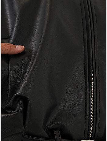 Chaqueta oversize de piel sintética con cinturón bdart