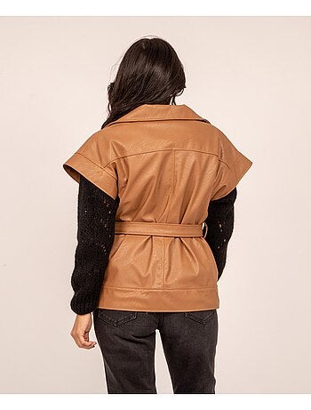 Chaqueta sin mangas de polipiel URBIA
