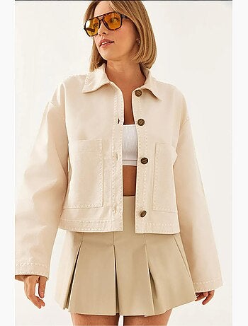 Chaqueta tejida corta bordada con cuello camisero lucci