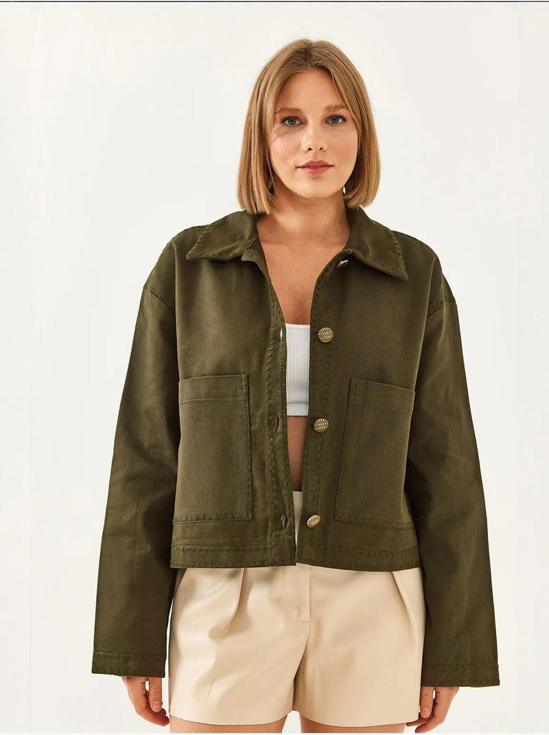 Chaqueta tejida corta bordada con cuello camisero lucci Caqui - Kiabi
