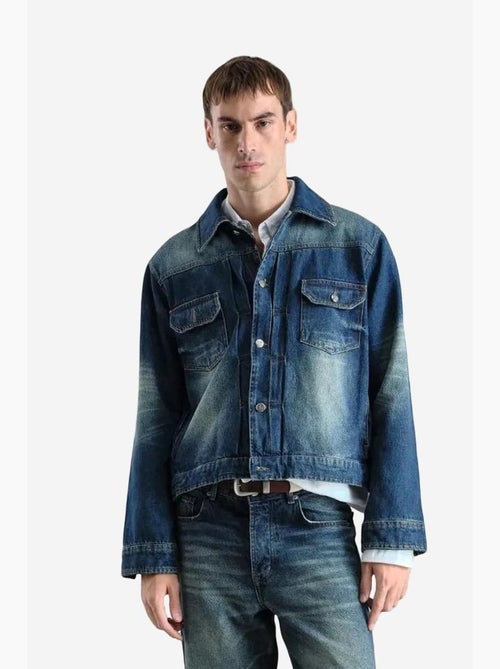 Chaqueta vaquera abotonada con bolsillo giesto - Kiabi Chaqueta vaquera abotonada con bolsillo giesto - Kiabi