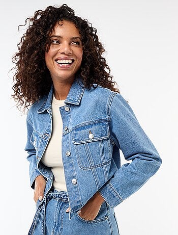 Chaqueta vaquera con bolsillos de solapa