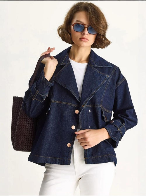Chaqueta vaquera con cuello camisero y botones lucci - Kiabi Chaqueta vaquera con cuello camisero y botones lucci - Kiabi