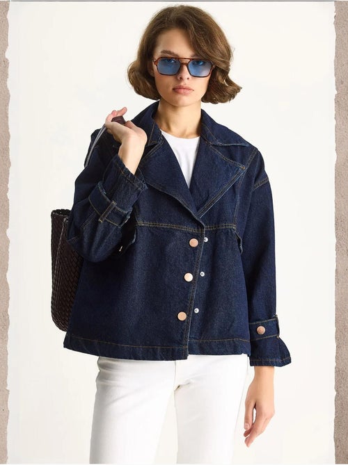 Chaqueta vaquera con cuello camisero y botones lucci - Kiabi Chaqueta vaquera con cuello camisero y botones lucci - Kiabi