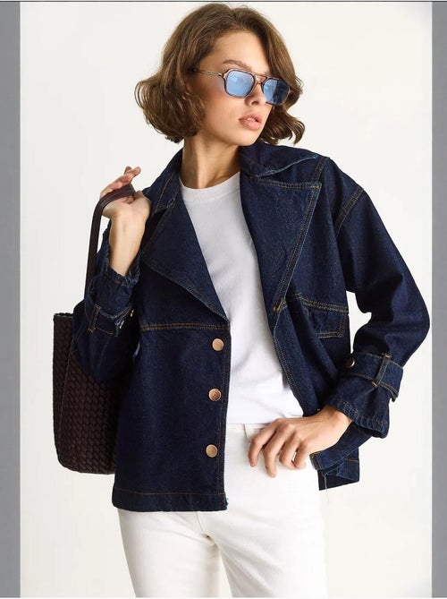 Chaqueta vaquera con cuello camisero y botones lucci - Kiabi Chaqueta vaquera con cuello camisero y botones lucci - Kiabi