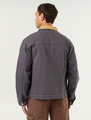 Chaqueta vaquera con cuello de pana