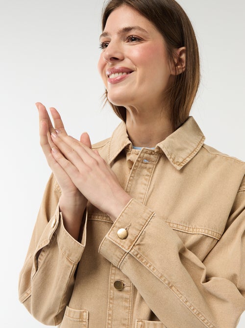 Chaqueta vaquera corta con 2 bolsillos de parche - Kiabi