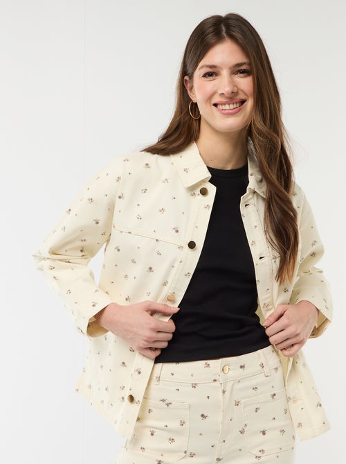 Chaqueta vaquera corta con 2 bolsillos de parche - Kiabi