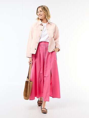 Chaqueta vaquera corta con 2 bolsillos de parche