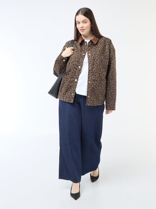 Chaqueta vaquera corta con estampado de leopardo - Kiabi