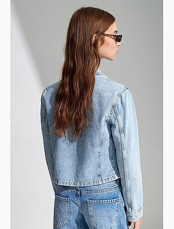 Chaqueta vaquera cropped con cuello mao dilvin