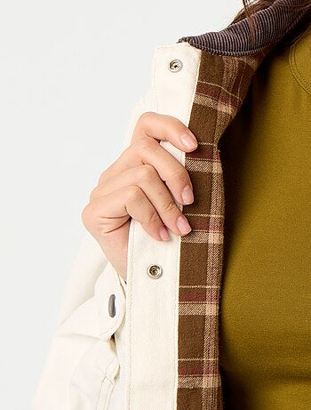 Chaqueta workwear de vaquero y cuello de terciopelo