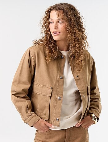 Chaqueta workwear de vaquero y cuello de terciopelo