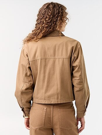 Chaqueta workwear de vaquero y cuello de terciopelo