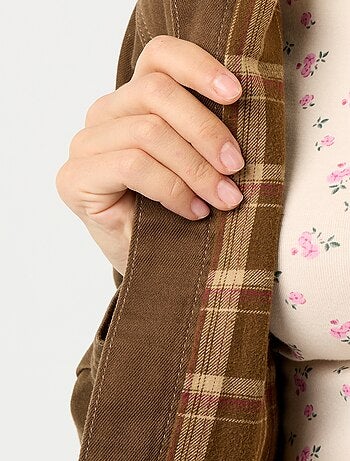 Chaqueta workwear de vaquero y cuello de terciopelo