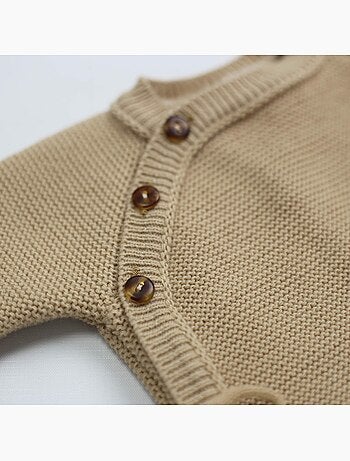 Chaquetita de nacimiento de punto