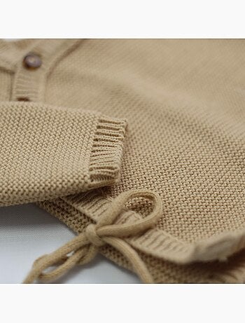 Chaquetita de nacimiento de punto