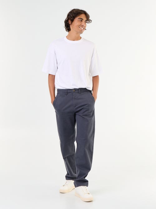 Chino liso de corte estándar - Kiabi Chino liso de corte estándar - Kiabi