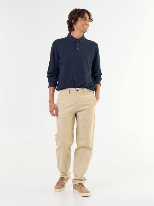 Chino liso de corte estándar - Kiabi Chino liso de corte estándar - Kiabi