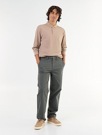 Chino liso de corte estándar