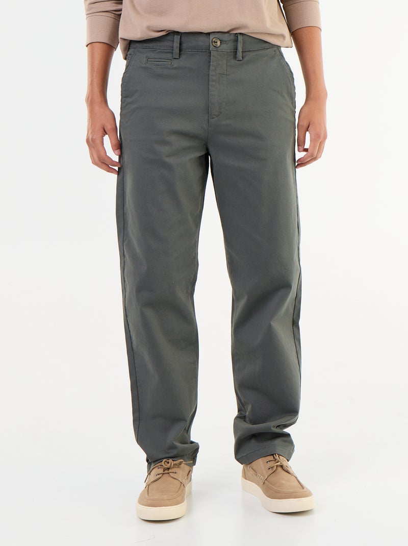 Chino liso de corte estándar Verde - Kiabi