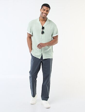 Chino liso corte estándar