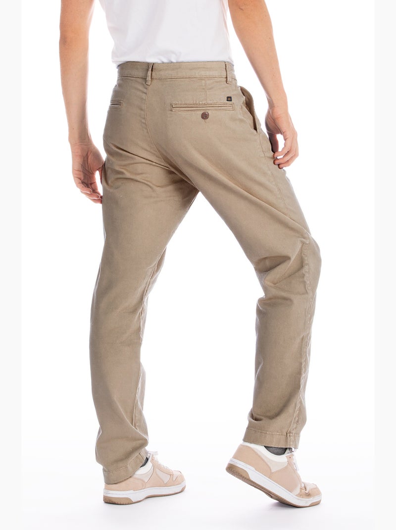 CHINO Pantalón chino de gabardina elástica Beige - Kiabi
