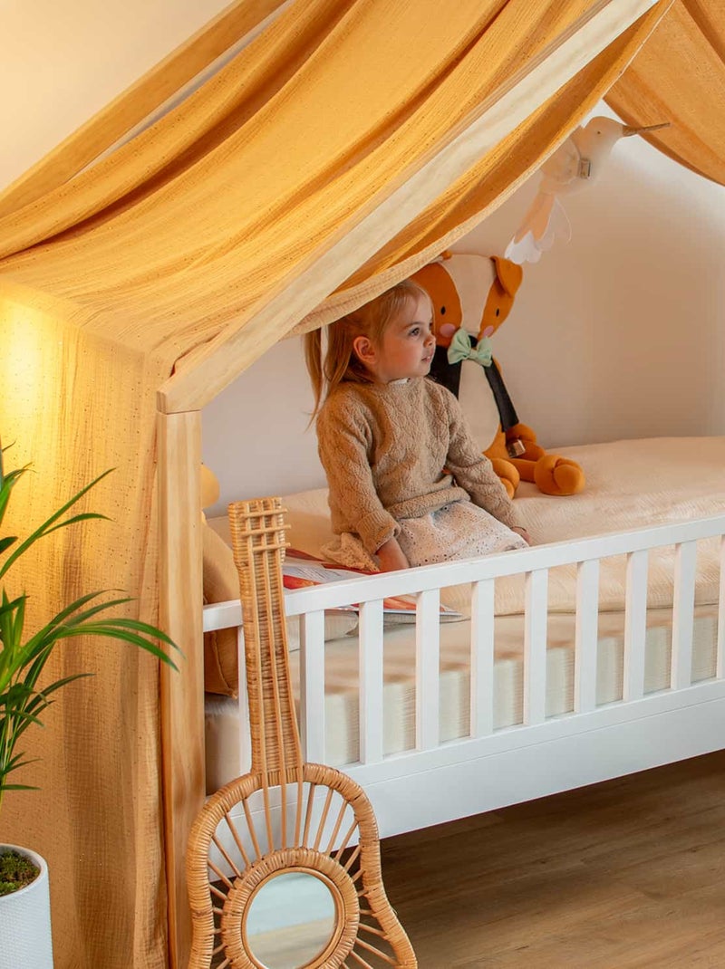 Cielo de cama tipo cabaña para niño en gasa de algodón | sevira kids Taupe/Dorado - Kiabi