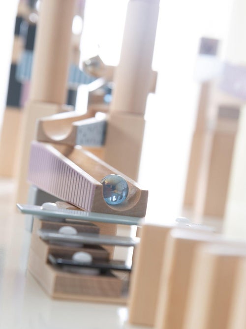 Circuito de canicas para niños - 80 bloques de construcción en madera + 20 canicas 'Roba' - Kiabi