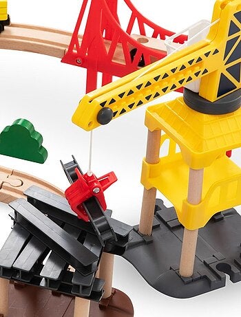 Circuito de tren eléctrico y ciudad madera Mamabrum